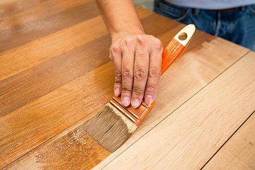 Pose de vernis meuble en bois près de Lille (Ennevelin)